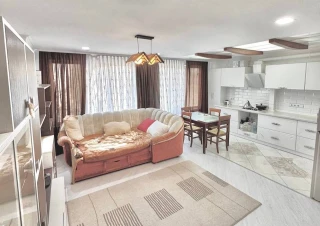 Parc Boris Glavan. Sec. Riscani, str. Branistii. 3 camere+ living in 2 Nivele. Euroreparatie!!!
