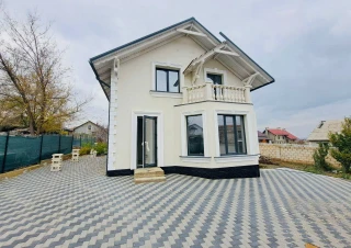 Casa de vanzare în Sângera, 160 mp + 7 ari. Varianta Alba!!!