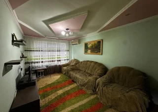 Sec. Riscani, str. Florilor. Apartament cu 1 camera! Reparatie Cosmetica! Mobilat! Parc!!!