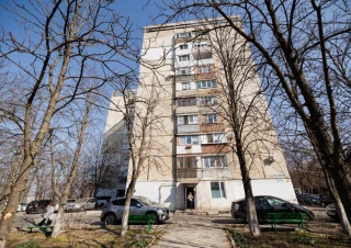 Parc! Sect. Rîșcani, str. Miron Costin. 1 cameră. Necesită reparație! Priveliște spre pădure!!!