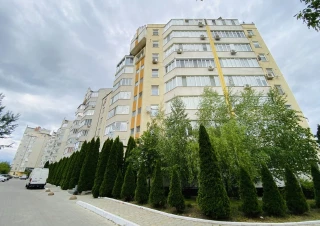 Bloc Nou! Tenadrium. Parc UTM. 2 camere + living. Euroreparație! Sector Rîșcani, str. Academician Sergiu Rădăuțanu!!!