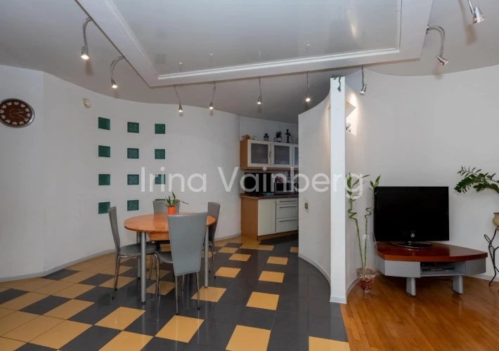 Vânzare penthouse 5 camere, parcare și debara centru2