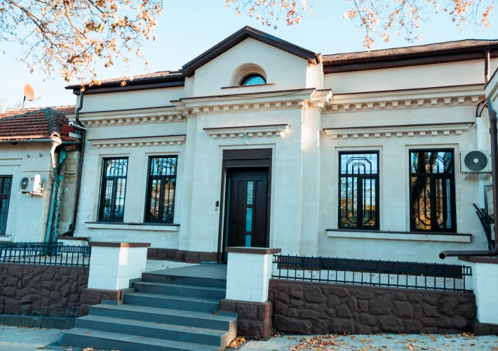 Clădire separată în centrul orașului1