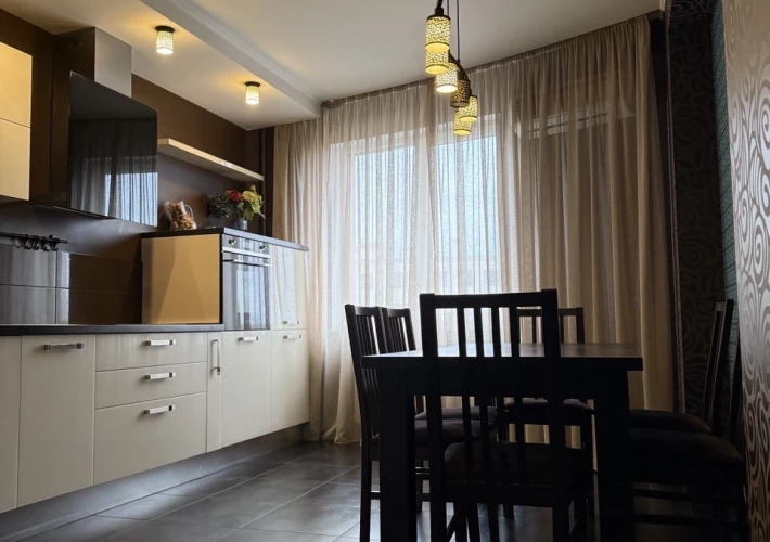 Se oferă spre închiriere un apartament în inima orașului!3