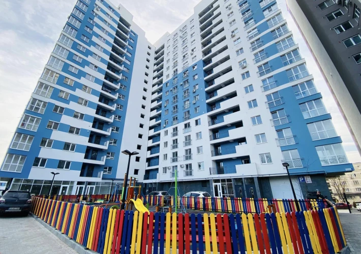 Horus! «Basarab Residence» str. Florilor, sec. Râșcani, 2 cameră + living. Varianta Alba!!!1