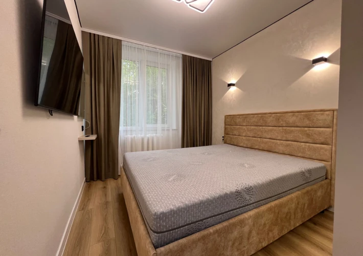 Sec. Riscani, str. Branistii! Apartament cu 2 odai + living! Euroreparatie! Mobilat Complet! Parc!!!2