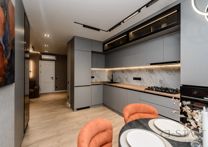 Se vinde apartament cu 2 camere și living amplasat în sec. Râșcani, pe str. Cornești.2