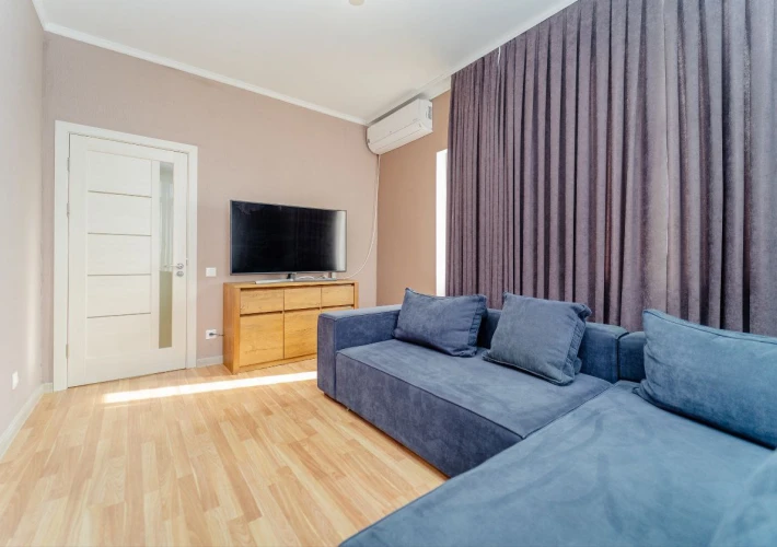 Se vinde Penthouse cu 3 camere în complexul ExFactor Sadoveanu. Ciocana8