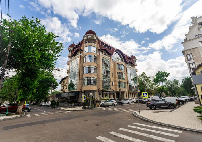 Oficiu 130 m2 amplasat la parter, str. Bernardazzi1