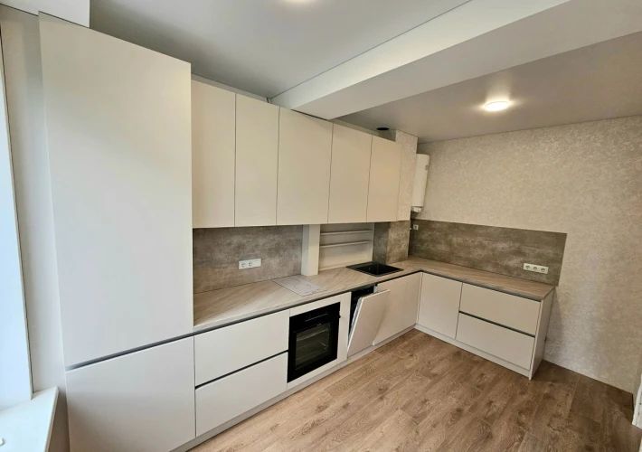 Se vinde apartament cu 1 camera + living, amplasat în sec. Râșcani, pe str. Andrei Saharov.5