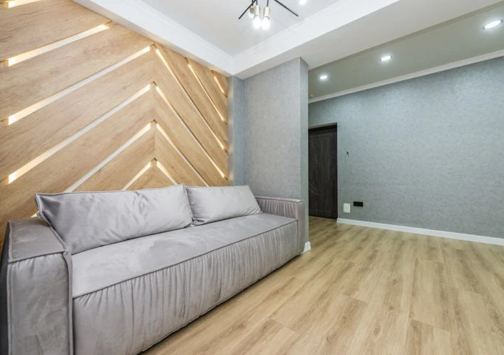 Vând apartament cu 3 camere separate,str. Sprâncenoaia.13