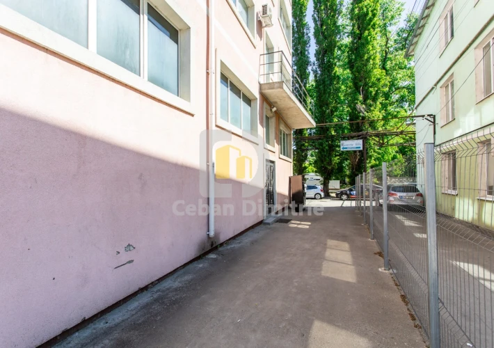 Cladire separata pentru investiții!10