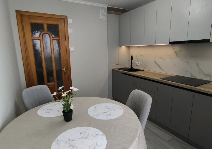 Apartament cu 2 camere 55 m24