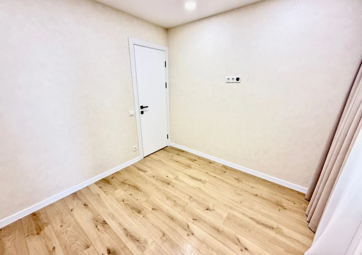 Parc Dumitru Riscanu/Parc Sipka! Sec. Riscani. 2 camere + living. Euroreparatie!!!4