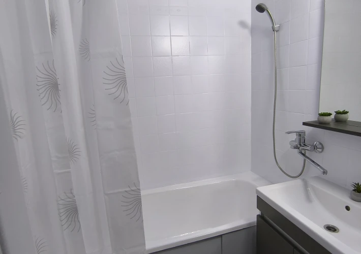 Apartament cu 2 camere 55 m210