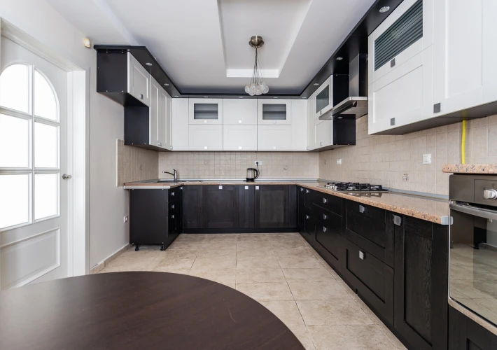 Chirie apartament ultracentral cu 3 dormitoare – str. Mihai Eminescu12