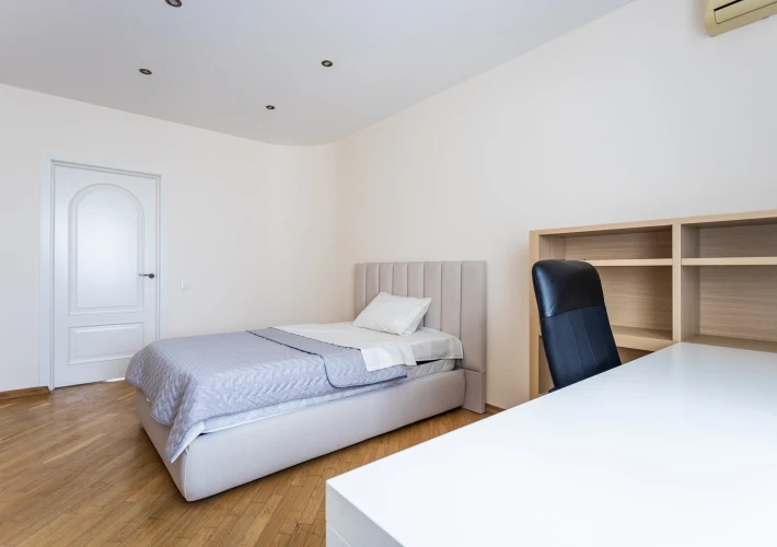 Chirie apartament ultracentral cu 3 dormitoare – str. Mihai Eminescu2