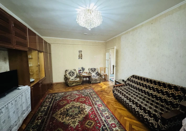 Spre chirie apartament în bloc serie 102, situat în sectorul Riscani, str. Miron Costin.4