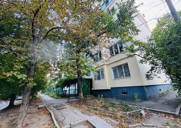 Sec. Riscani, strada Matej Basarab, 2 camere + living! Reparație Euro. Bilaterala.2