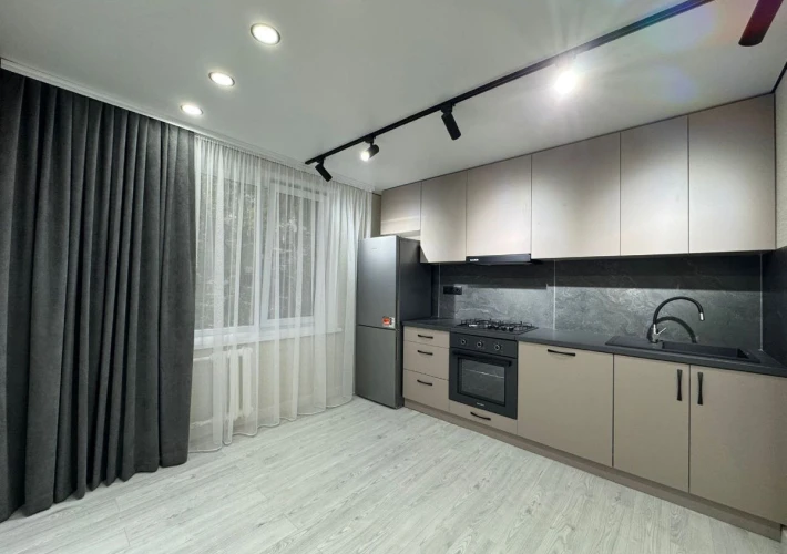 Sec. Riscani, str. Miron Costin! Apartament cu 2 camere + living! Euroreparatie! Mobilat Complet! Parc Avgan!!!3
