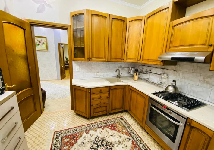 Spre Chirie apartament în bloc nou, amplasat în sectorul Centru, str. Colina Pupschin.13