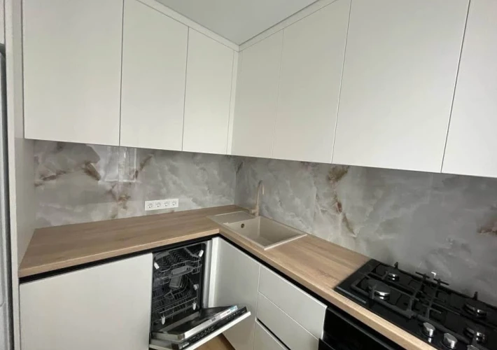 Parc Avgan! Sec. Riscani, str. Alecu Russo. 2 camere + living. Euroreparatie!!!3