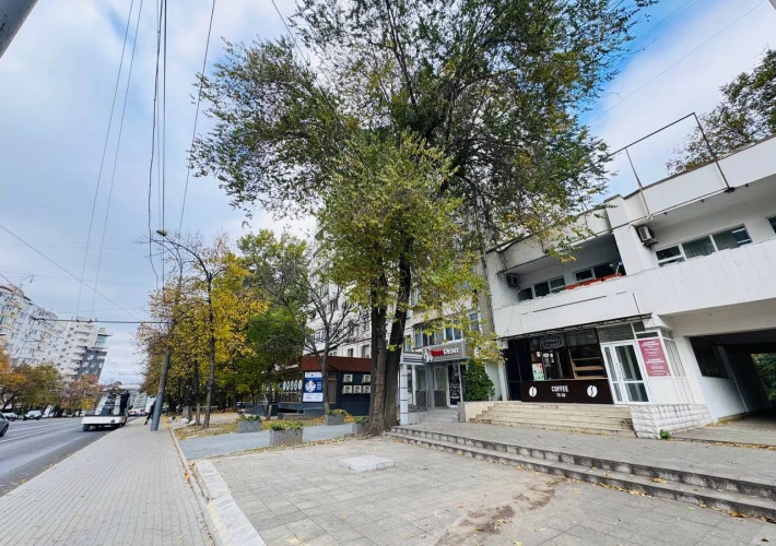 Serie 135! Prima Linie! Str. Bogdan Voievod, sec. Râșcani, 3 camere. Bilaterala!1