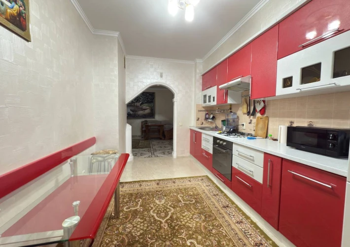 Chirie apartament. Buiucani, bd. Alba Iulia 77/5. 2 camere + living!!!6