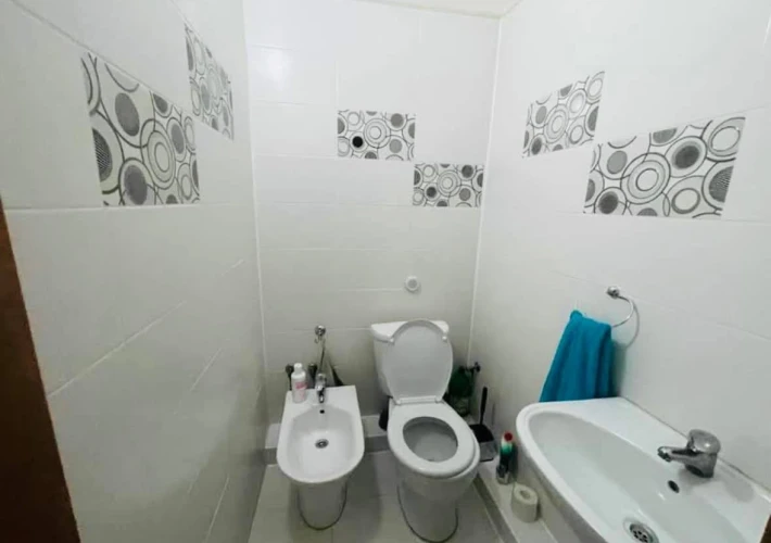 Chirie apartament. Buiucani, bd. Alba Iulia 77/5. 2 camere + living!!!10