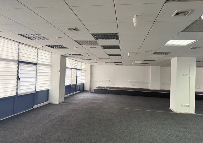 Chirie oficiu 225 m² în Business Center Kentford5