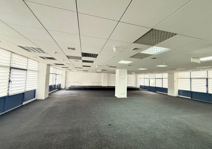 Chirie oficiu 225 m² în Business Center Kentford4