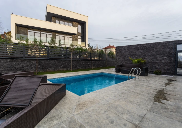 Casă exclusivă High-Tech cu piscină proprie | Zonă rezidențială nouă – Colonița2