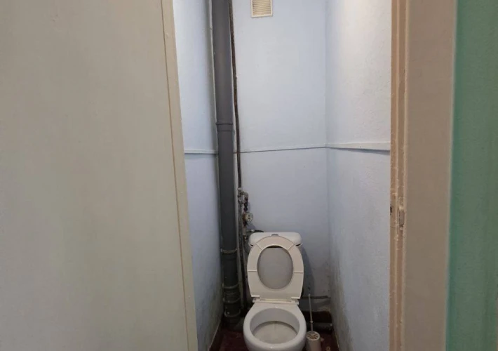 Parc Avgan! Sec. Riscani, str. Miron Costin. 2 camere. Bilaterala! Necesita Reparatie!!!9