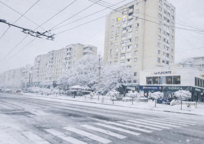 Sec. Riscani, bd. Moscova. 2 camere. Prima Linie. Parc Avgan! Reparat si Mobilat!!!1