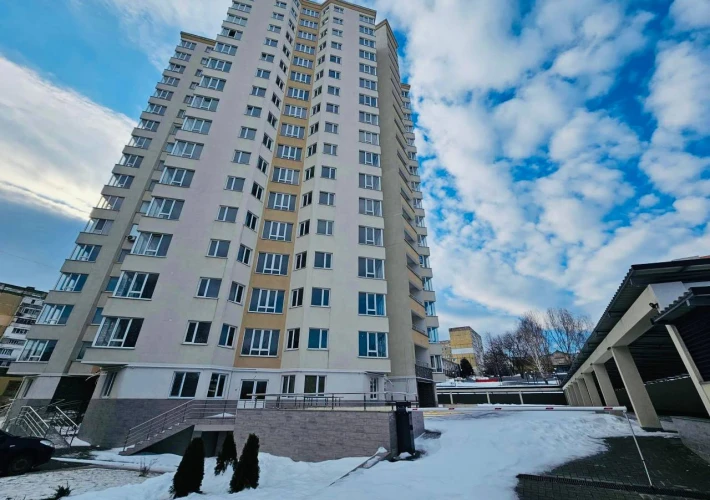 Sec. Ciocana, str. Ginta Latina. 2 camere + living. Varianta Alba. Priveliste Panoramica!!!1