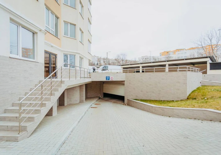 Sec. Ciocana, str. Ginta Latina. 2 camere + living. Varianta Alba. Priveliste Panoramica!!!4