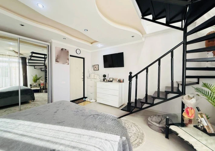 Sec. Riscani, str. Alecu Russo. Parc. 1 cameră + living de tip Mansarda. Euroreparatie!!!4