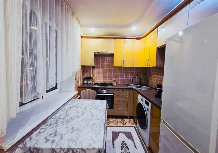 Parc Avgan. Sec. Riscani, str. Miron Costin. 3 camere! Euroreparatie!!!5