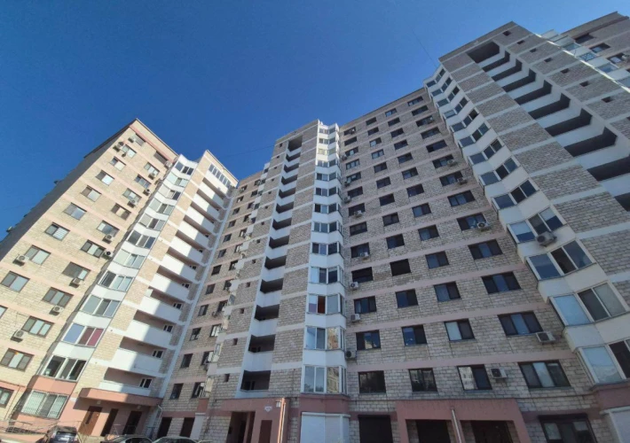 AMIC! Bloc Nou! Sec. Riscani, str. Andrei Doga. 2 camere. Euroreparatie! Mobilat Complet!!!1