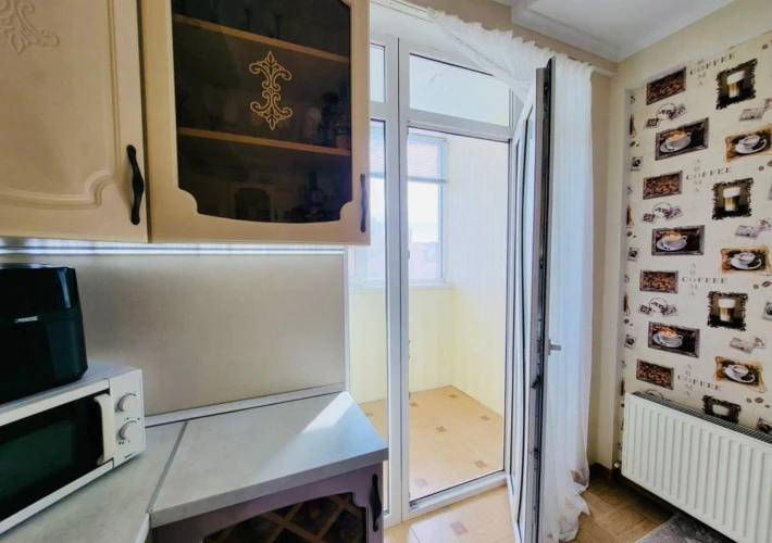 Представляем вам квартиру в жилом комплексе Драгалина, расположенном в секторе Ботаника, ул. Гренобль!9