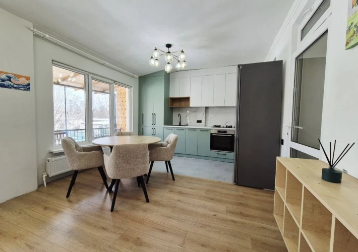 Posta Veche, str. Postei. 3 camere + living. Euroreparatie!!!6