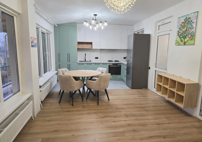 Posta Veche, str. Postei. 3 camere + living. Euroreparatie!!!14