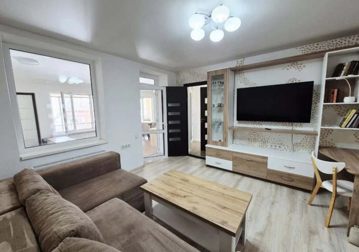 Posta Veche, str. Postei. 3 camere + living. Euroreparatie!!!11