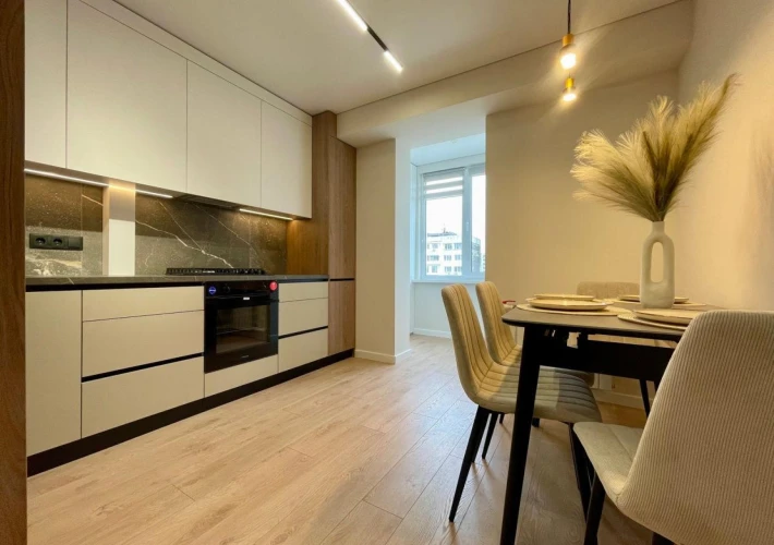 Nou‼️ Sec. Riscani, Bd Moscova 1/1 2 Dormitoare + living!!!3