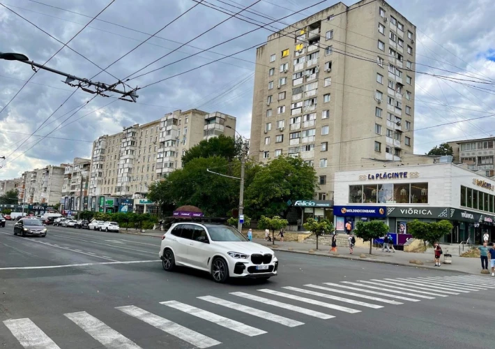 Sec. Riscani, bd. Moscova. 2 camere. Prima Linie. Parc Avgan! Reparat si Mobilat!!!1