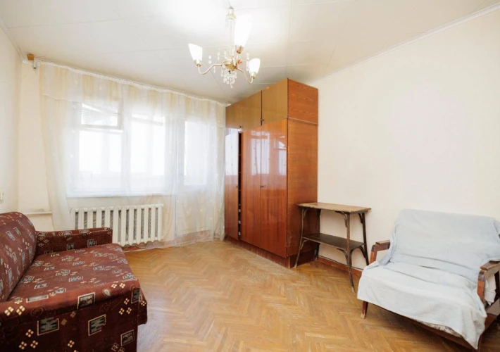 Parc! Sect. Rîșcani, str. Miron Costin. 1 cameră. Necesită reparație! Priveliște spre pădure!!!4