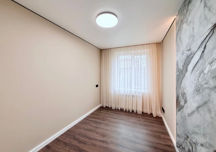 Sec. Telecentru, str. Academiei. 2 camere + living. Euroreparatie! Mobilat!!!7