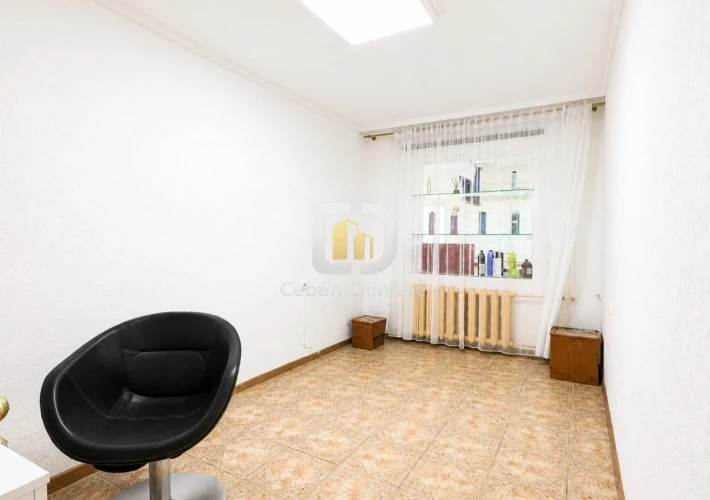 Spațiu comercial de vânzare – Botanica, str. Traian 118