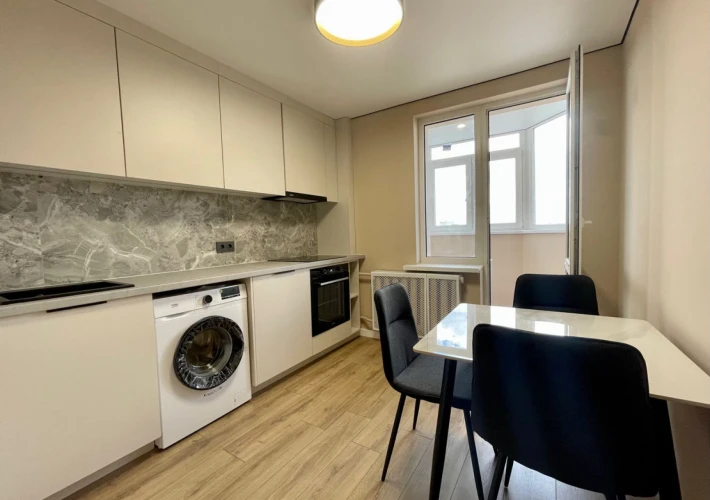 Sector Râșcani, bd. Moscova. 1 cameră + living. Prima linie. Parc Avgan! Renovate și mobilate! Priveliște spre parc!!!14