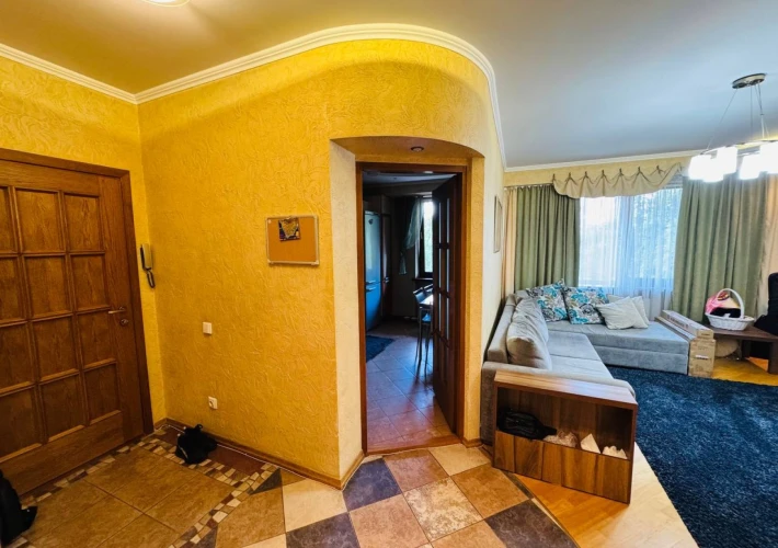 Prima Linie! Bd. Moscova, sector Râșcani. 3 camere. Bilateral! Încălzire autonomă!2